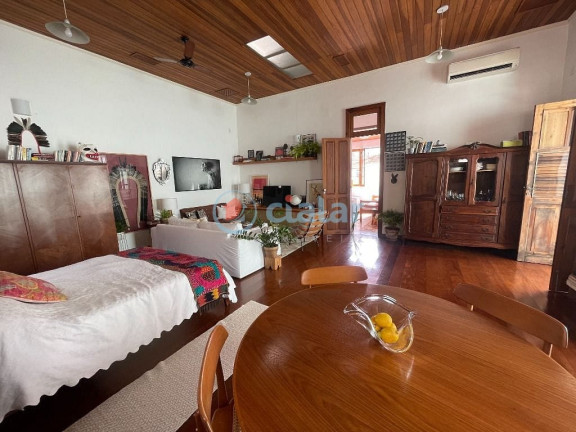 Imagem Casa com 3 Quartos à Venda, 203 m² em Humaitá - Rio De Janeiro Imagem Casa com 3 Quartos à Venda, 203 m² em Humaitá - Rio De Janeiro