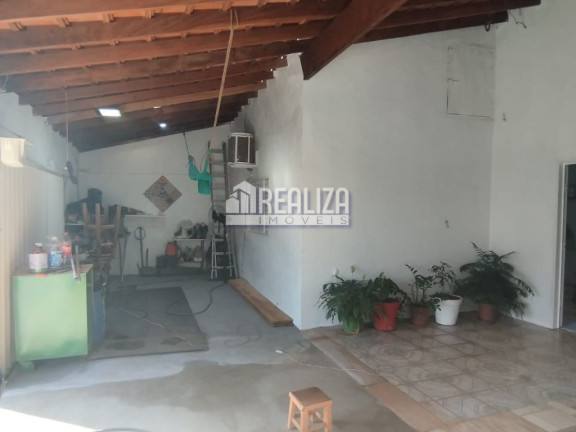 Imagem Casa com 2 Quartos à Venda, 220 m² em Cidade Ozanan - Uberaba Imagem Casa com 2 Quartos à Venda, 220 m² em Cidade Ozanan - Uberaba