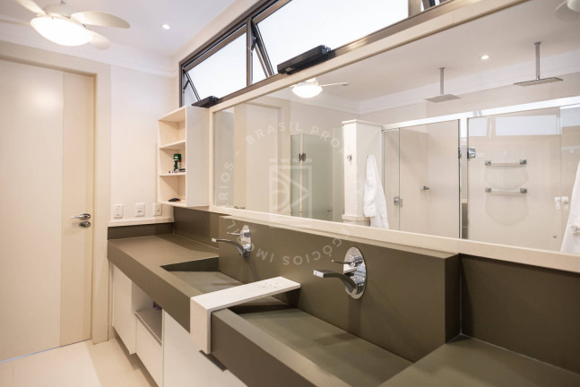 Imagem Casa com 8 Quartos à Venda, 600 m² em Tabatinga - Caraguatatuba Imagem Casa com 8 Quartos à Venda, 600 m² em Tabatinga - Caraguatatuba