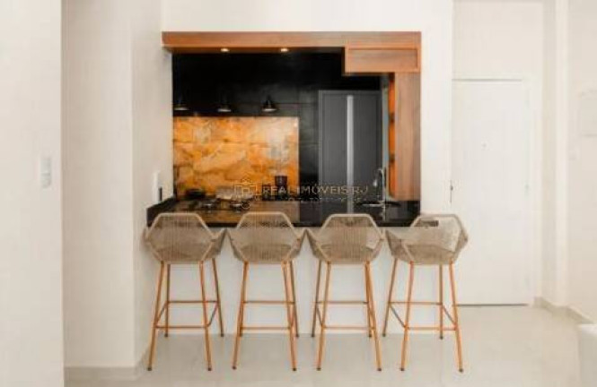 Imagem Apartamento com 4 Quartos à Venda, 103 m² em Copacabana - Rio De Janeiro Imagem Apartamento com 4 Quartos à Venda, 103 m² em Copacabana - Rio De Janeiro