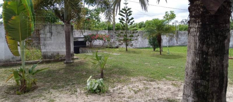 Imagem Chácara com 3 Quartos à Venda, 209 m²