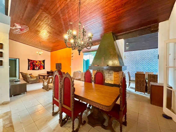 Casa com 5 Quartos à Venda, 200 m² em Jardim Albamar - Guarujá