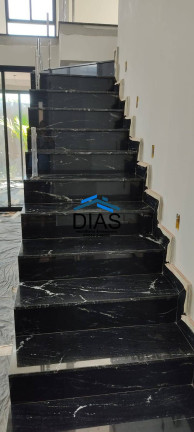 Imagem Casa com 4 Quartos à Venda, 310 m² em Jardim Imperador - Araraquara