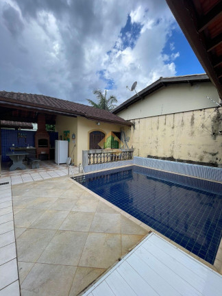 Casa com 3 Quartos à Venda, 214 m² em Barra Da Lagoa - Ubatuba