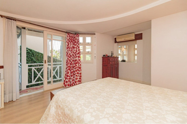 Imagem Casa com 4 Quartos à Venda, 410 m² em Chácara Das Pedras - Porto Alegre