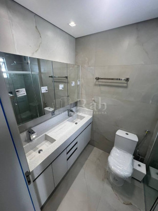 Imagem Apartamento com 3 Quartos para Alugar, em Centro - Balneário Camboriú Imagem Apartamento com 3 Quartos para Alugar, em Centro - Balneário Camboriú