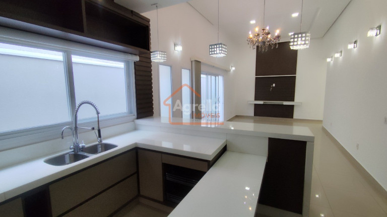 Imagem Imóvel com 3 Quartos à Venda, 237 m² em Condominio Village Da Serra - Mogi Guaç-u Imagem Imóvel com 3 Quartos à Venda, 237 m² em Condominio Village Da Serra - Mogi Guaç-u
