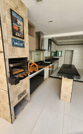 Imagem Casa com 4 Quartos à Venda, 188 m² em Sapiranga - Fortaleza