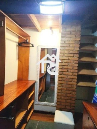 Imagem Casa com 3 Quartos à Venda, 496 m² em Camboinhas - Niterói