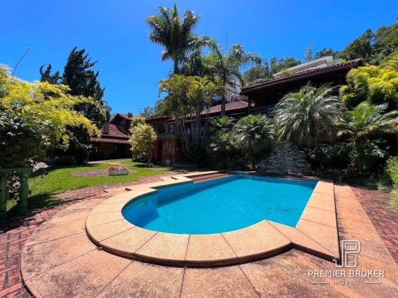 Casa com 7 Quartos à Venda, 743 m² em Quebra Frascos - Teresópolis