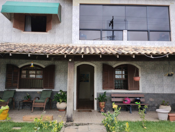 Casa com 4 Quartos à Venda, 338 m² em Pontinha - Araruama