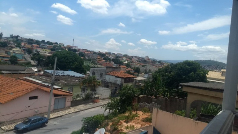 Imagem Casa com 3 Quartos à Venda, 180 m² em Laranjeiras - Betim