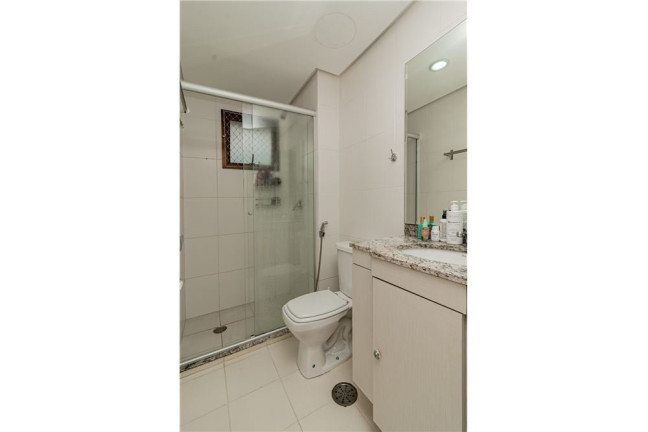 Imagem Apartamento com 2 Quartos à Venda, 90 m² em Higienópolis - Porto Alegre Imagem Apartamento com 2 Quartos à Venda, 90 m² em Higienópolis - Porto Alegre