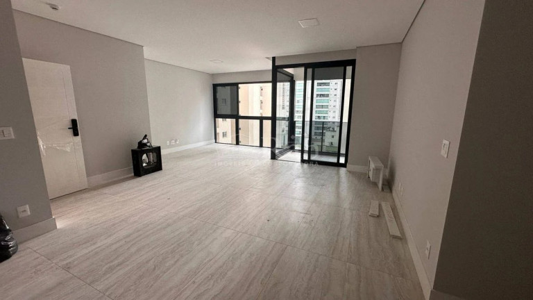 Imagem Apartamento com 4 Quartos à Venda, 146 m² em Pioneiros - Balneário Camboriú Imagem Apartamento com 4 Quartos à Venda, 146 m² em Pioneiros - Balneário Camboriú