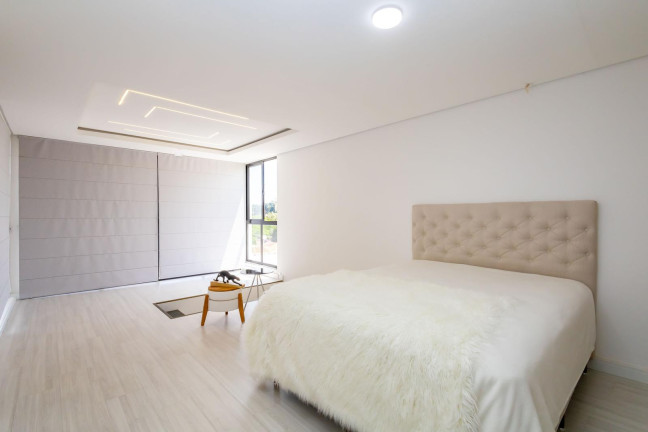 Imagem Casa com 3 Quartos à Venda, 190 m² em Santo Inácio - Curitiba Imagem Casa com 3 Quartos à Venda, 190 m² em Santo Inácio - Curitiba