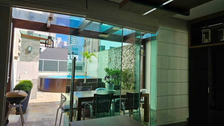 Imagem Apartamento com 3 Quartos à Venda, 177 m² em Centro - Balneário Camboriú