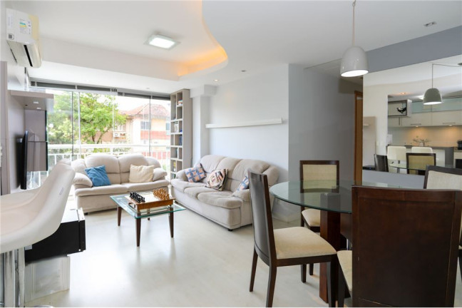 Apartamento com 2 Quartos à Venda, 69 m² em Jardim Lindóia - Porto Alegre