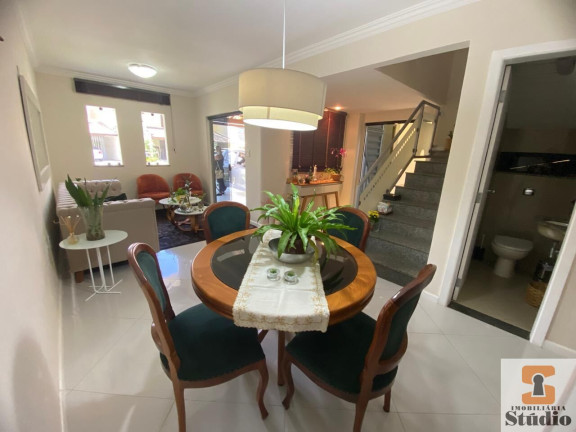 Imagem Casa com 3 Quartos à Venda,  em Santa Mônica - Feira De Santana