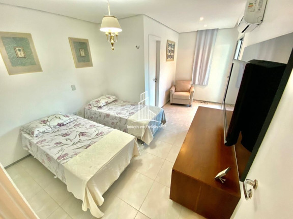 Imagem Casa com 4 Quartos à Venda, 206 m² em Centro - Eusébio Imagem Casa com 4 Quartos à Venda, 206 m² em Centro - Eusébio