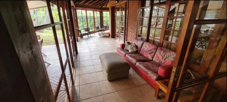 Imagem Sobrado com 4 Quartos para Alugar, 566 m² em Jacaré - Cabreúva