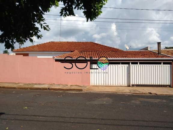 Imagem Casa com 3 Quartos à Venda, 262 m² em Centro - Araraquara Imagem Casa com 3 Quartos à Venda, 262 m² em Centro - Araraquara