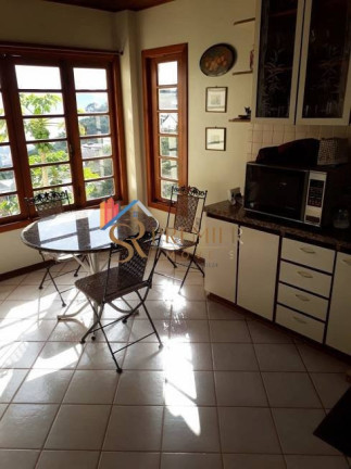 Imagem Casa com 3 Quartos à Venda, 210 m² em Jardim Morumbi, Centro - Florianópolis Imagem Casa com 3 Quartos à Venda, 210 m² em Jardim Morumbi, Centro - Florianópolis
