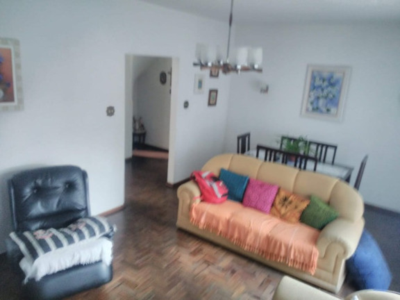 Casa com 3 Quartos à Venda, 243 m² em Vila Marari - São Paulo