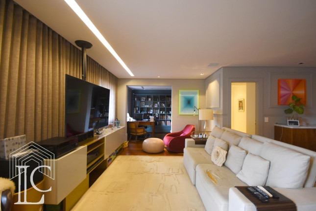 Imagem Apartamento com 4 Quartos à Venda, 157 m² em Real Parque - São Paulo