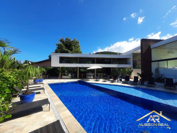 Casa com 5 Quartos à Venda, 176 m² em Camburi - São Sebastião