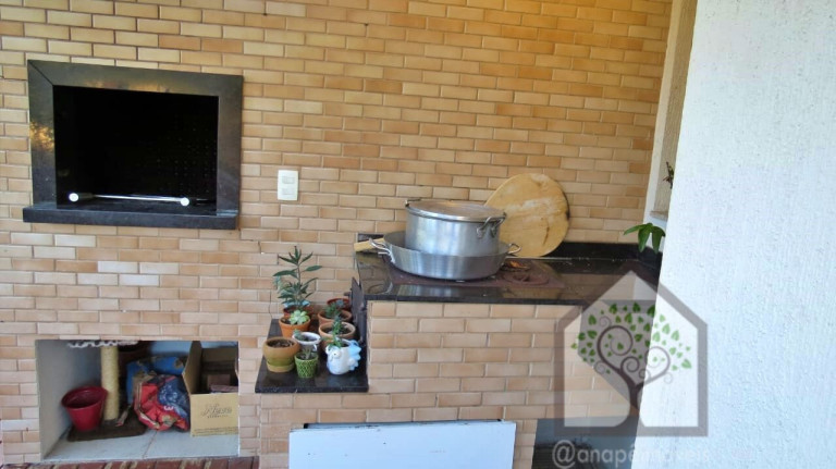 Imagem Casa com 3 Quartos à Venda, 205 m² em Sambaqui - Florianópolis Imagem Casa com 3 Quartos à Venda, 205 m² em Sambaqui - Florianópolis