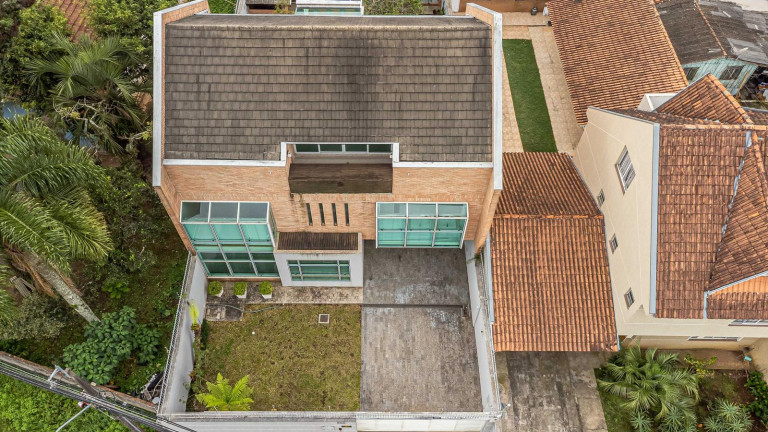 Imagem Casa com 3 Quartos à Venda, 451 m² em Mossunguê - Curitiba Imagem Casa com 3 Quartos à Venda, 451 m² em Mossunguê - Curitiba