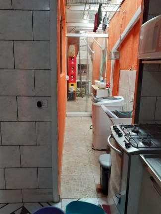 Imagem Casa com 2 Quartos à Venda, 124 m² em Uberaba - Curitiba