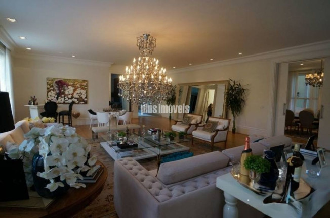 Casa com 4 Quartos à Venda, 650 m² em Cidade Jardim - São Paulo