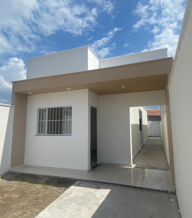 Casa com 2 Quartos à Venda,  em Feira De Santana