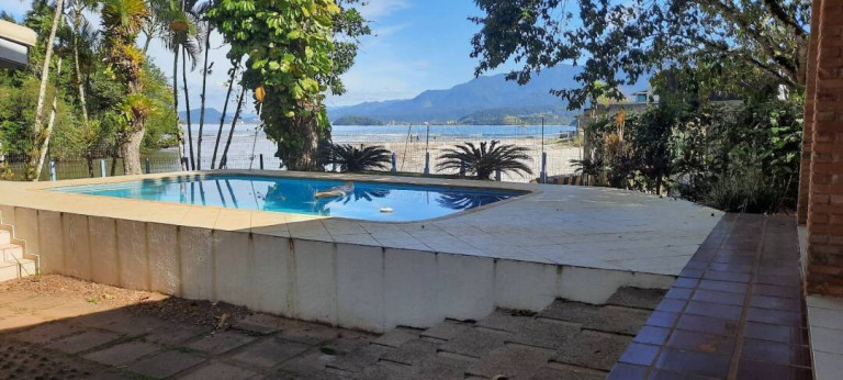 Imagem Casa com 4 Quartos para Alugar, 200 m² em Tabatinga - Caraguatatuba