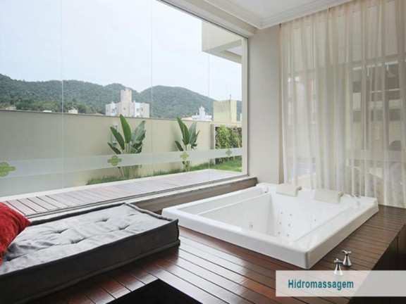 Imagem Imóvel com 2 Quartos à Venda, 66 m² em Nações - Balneário Camboriú Imagem Imóvel com 2 Quartos à Venda, 66 m² em Nações - Balneário Camboriú