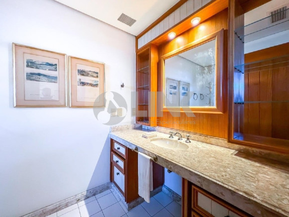 Imagem Apartamento com 3 Quartos à Venda, 247 m² em Boa Vista - Porto Alegre Imagem Apartamento com 3 Quartos à Venda, 247 m² em Boa Vista - Porto Alegre