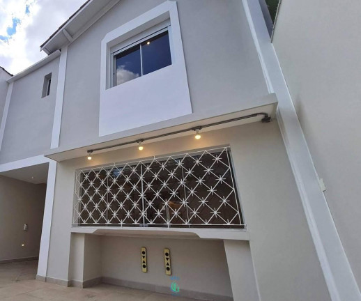 Casa com 3 Quartos à Venda, 154 m² em Cambuci - São Paulo