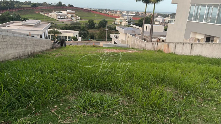 Terreno à Venda, 688 m² em Interlagos - Vila Velha