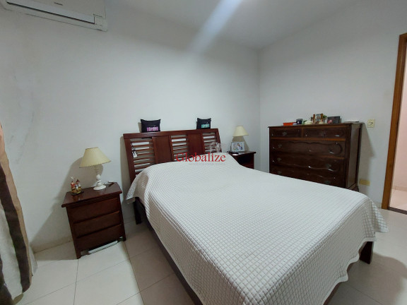 Imagem Casa com 6 Quartos à Venda, 212 m² em Aparecida - Santos