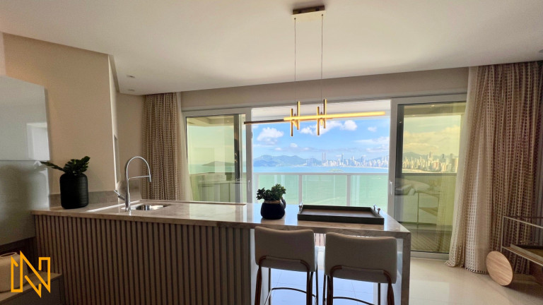 Imagem Apartamento com 3 Quartos à Venda, 182 m² em Pioneiros - Balneário Camboriú Imagem Apartamento com 3 Quartos à Venda, 182 m² em Pioneiros - Balneário Camboriú