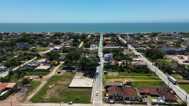 Terreno à Venda, 960 m² em Centro - Itapoá