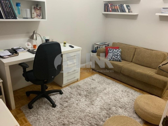 Imagem Casa com 3 Quartos à Venda, 231 m² em Jardim Itu - Porto Alegre Imagem Casa com 3 Quartos à Venda, 231 m² em Jardim Itu - Porto Alegre