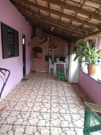 Imagem Imóvel com 4 Quartos à Venda, 1.000 m² em área Rural De Curvelo - Curvelo