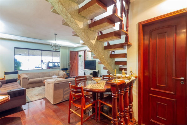 Imagem Casa com 3 Quartos à Venda, 145 m² em Vila Invernada - São Paulo