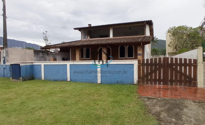 Casa com 4 Quartos à Venda, 200 m² em Praia Da Lagoinha - Ubatuba