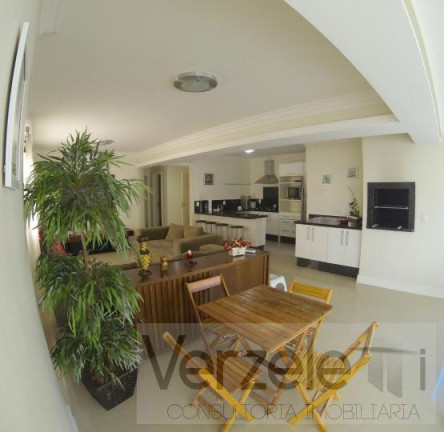 Imagem Apartamento com 3 Quartos para Temporada, 146 m² em Centro - Balneário Camboriú Imagem Apartamento com 3 Quartos para Temporada, 146 m² em Centro - Balneário Camboriú