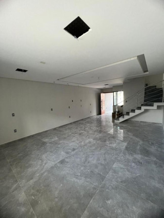 Imagem Casa com 3 Quartos à Venda, 150 m² em Floresta - Joinville