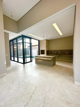 Imagem Casa à Venda, 439 m² em Ribeirão Do Lipa - Cuiabá Imagem Casa à Venda, 439 m² em Ribeirão Do Lipa - Cuiabá