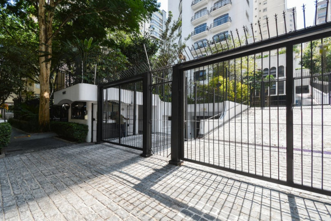 Imagem Imóvel com 6 Quartos à Venda, 468 m² em Jardim Paulista - São Paulo Imagem Imóvel com 6 Quartos à Venda, 468 m² em Jardim Paulista - São Paulo